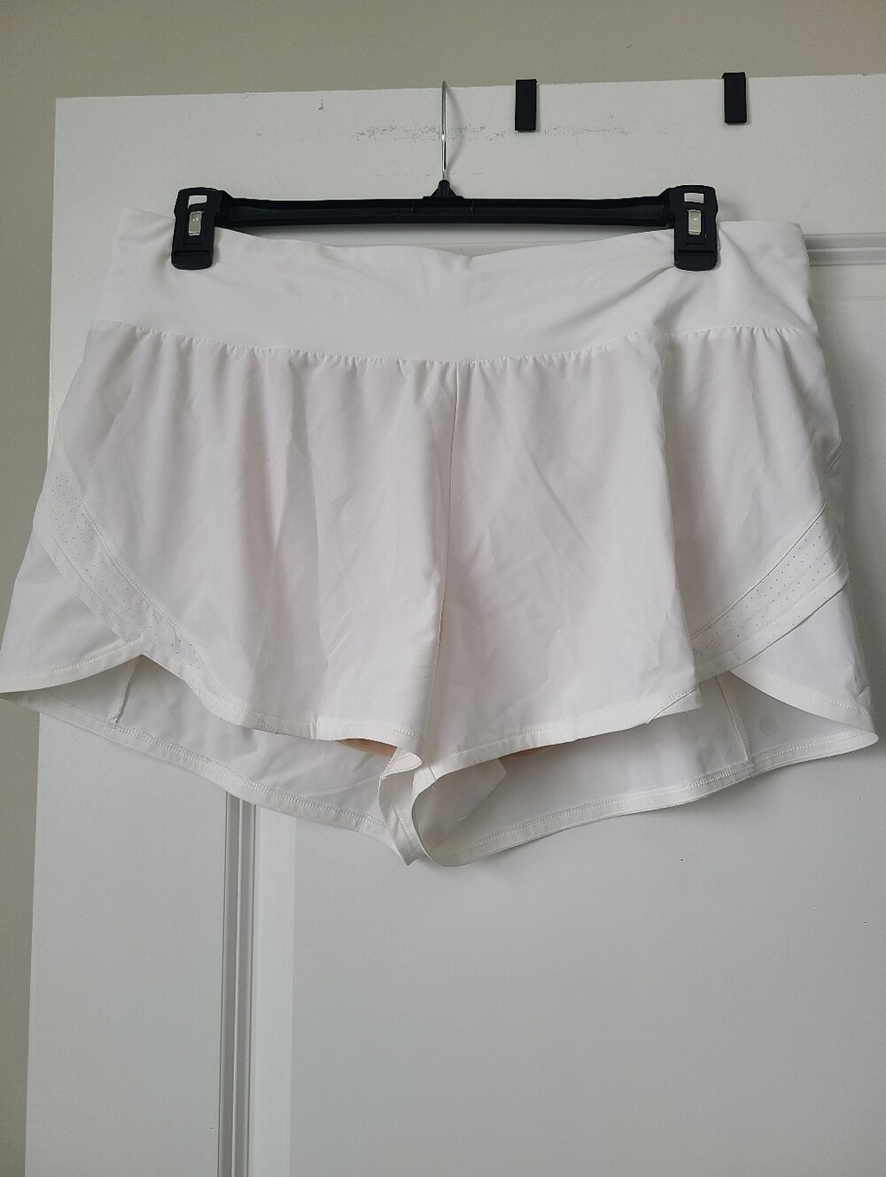 Calia White Kick It Up Performance Shorts